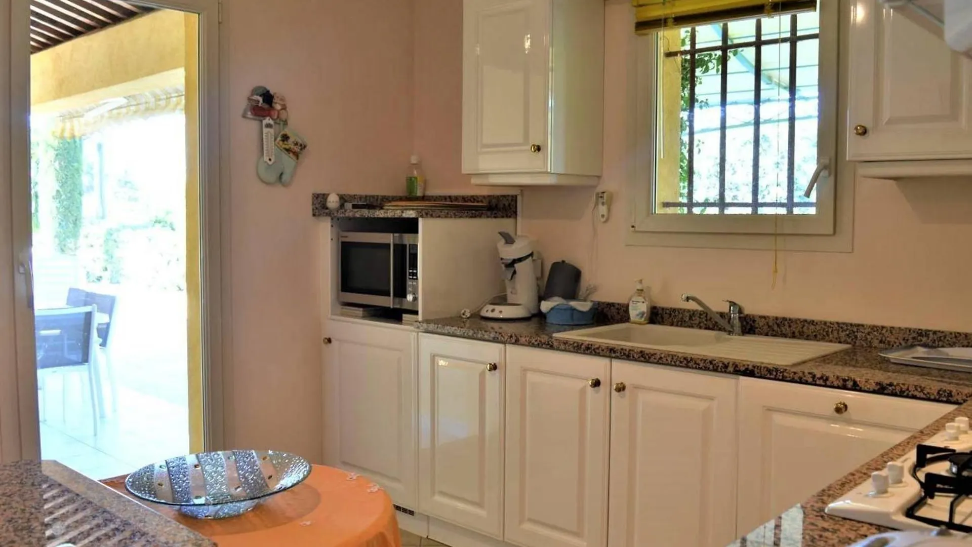 Maison Avec Piscine Couverte Et Terrasse Barbecue - 6 Couchages - Sainte Maxime - Fr-1-226-311