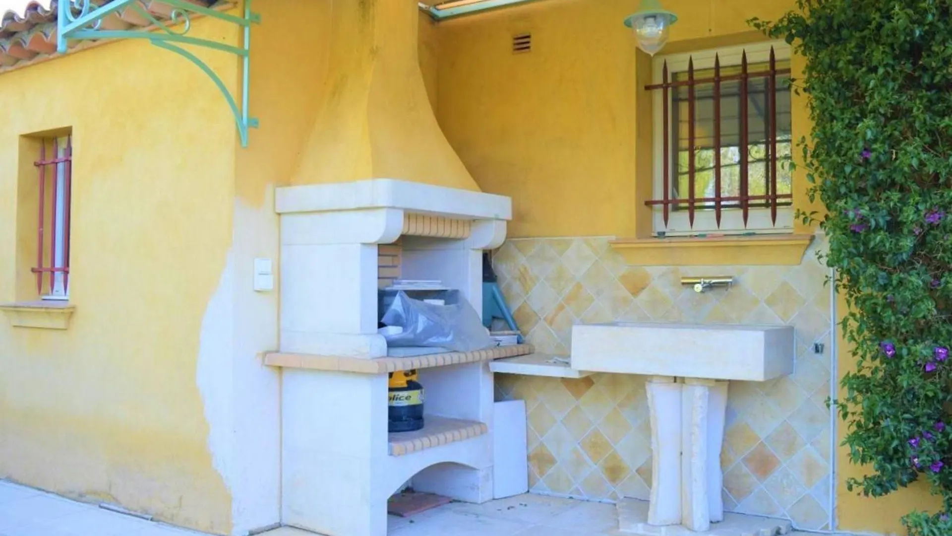 Holiday home Maison Avec Piscine Couverte Et Terrasse Barbecue - 6 Couchages - Sainte Maxime - Fr-1-226-311